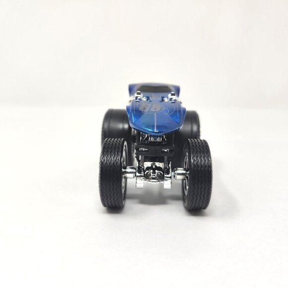 2020 Hot Wheels Monster Trucks 68 Twin Mill Blue 1:64 Twisted Treadz (mt10) - Picture 2 of 7